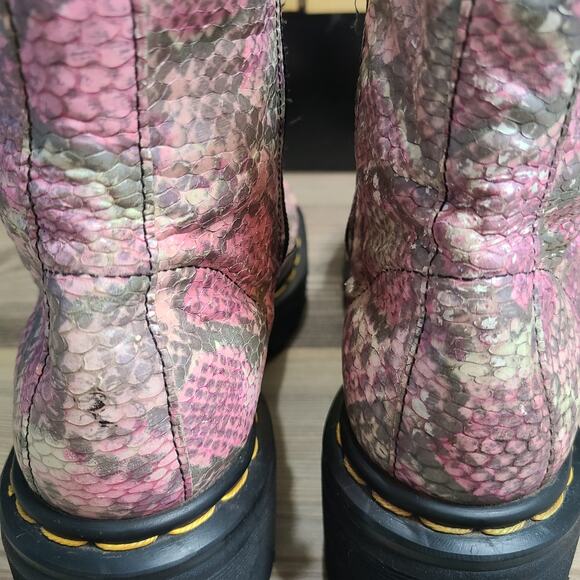 VTG Doc Dr Martens DMs Pink Snake Skin Pattern UK 7 Combat Moto Boots England - Picture 9 of 15